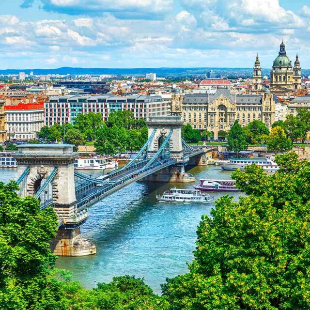 https://dukajdent.com/wp-content/uploads/2020/01/budapest-1-640x640.jpg